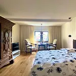 Altes Pfarrhaus Kurort Gohrisch - - Gartensauna - Parkplaetze Papstdorf
