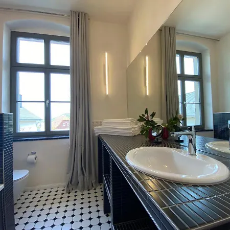 Ferienparadies Im Alten Pfarrhaus - Fewos Fuer 2 - 6 Personen - Gartensauna - Parkplaetze *