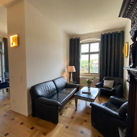 Ferienparadies Im Alten Pfarrhaus - Fewos Fuer 2 - 6 Personen - Gartensauna - Parkplaetze * Papstdorf