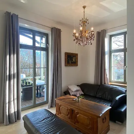 Ferienparadies Im Alten Pfarrhaus - Fewos Fuer 2 - 6 Personen - Gartensauna - Parkplaetze Papstdorf