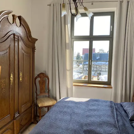 Ferienparadies Im Alten Pfarrhaus - Fewos Fuer 2 - 6 Personen - Gartensauna - Parkplaetze Papstdorf