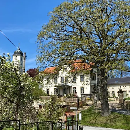 Ferienparadies Im Alten Pfarrhaus - Fewos Fuer 2 - 6 Personen - Gartensauna - Parkplaetze Appartamento Papstdorf