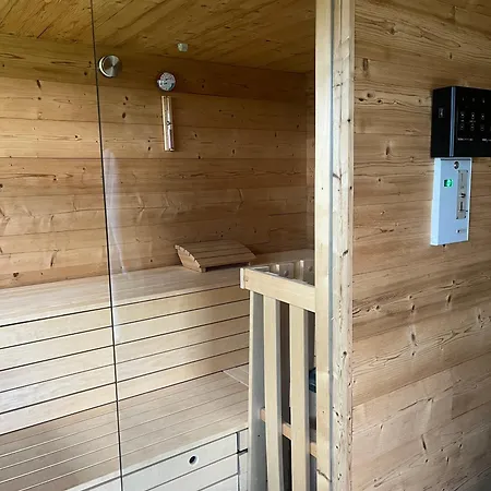 Ferienparadies Im Alten Pfarrhaus - Fewos Fuer 2 - 6 Personen - Gartensauna - Parkplaetze Papstdorf