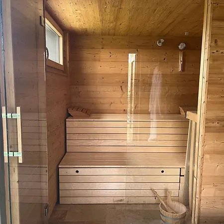 Ferienparadies Im Alten Pfarrhaus - Fewos Fuer 2 - 6 Personen - Gartensauna - Parkplaetze